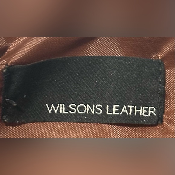 Wilsons Leather Vacqueta Single Lock Leather Tablet Bag - Picture 7 of 13